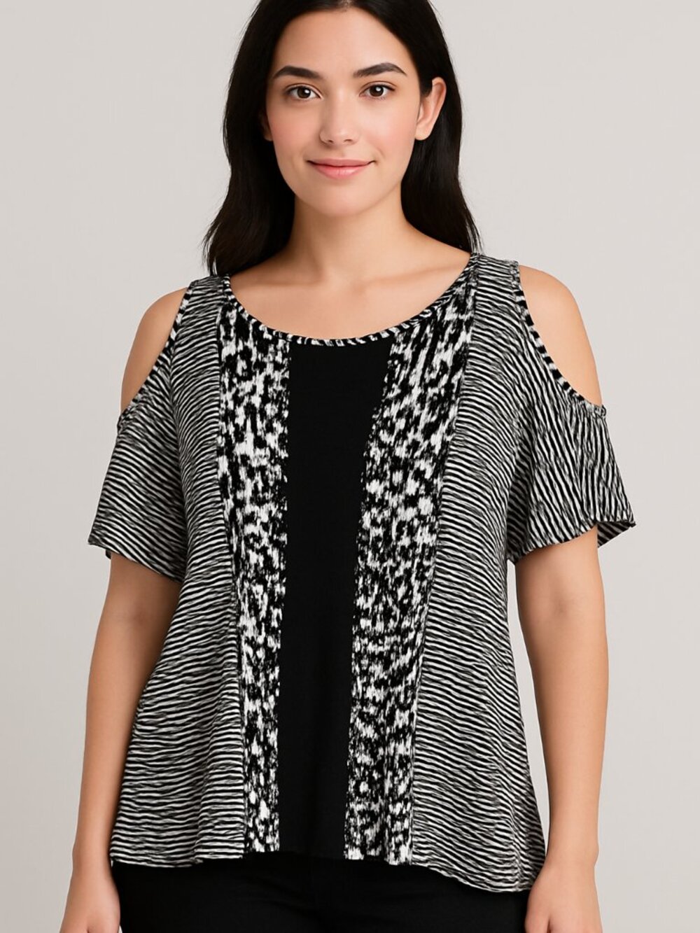 Stunning Peter Nygard, geometric print blouse with shoulder slits, size Large